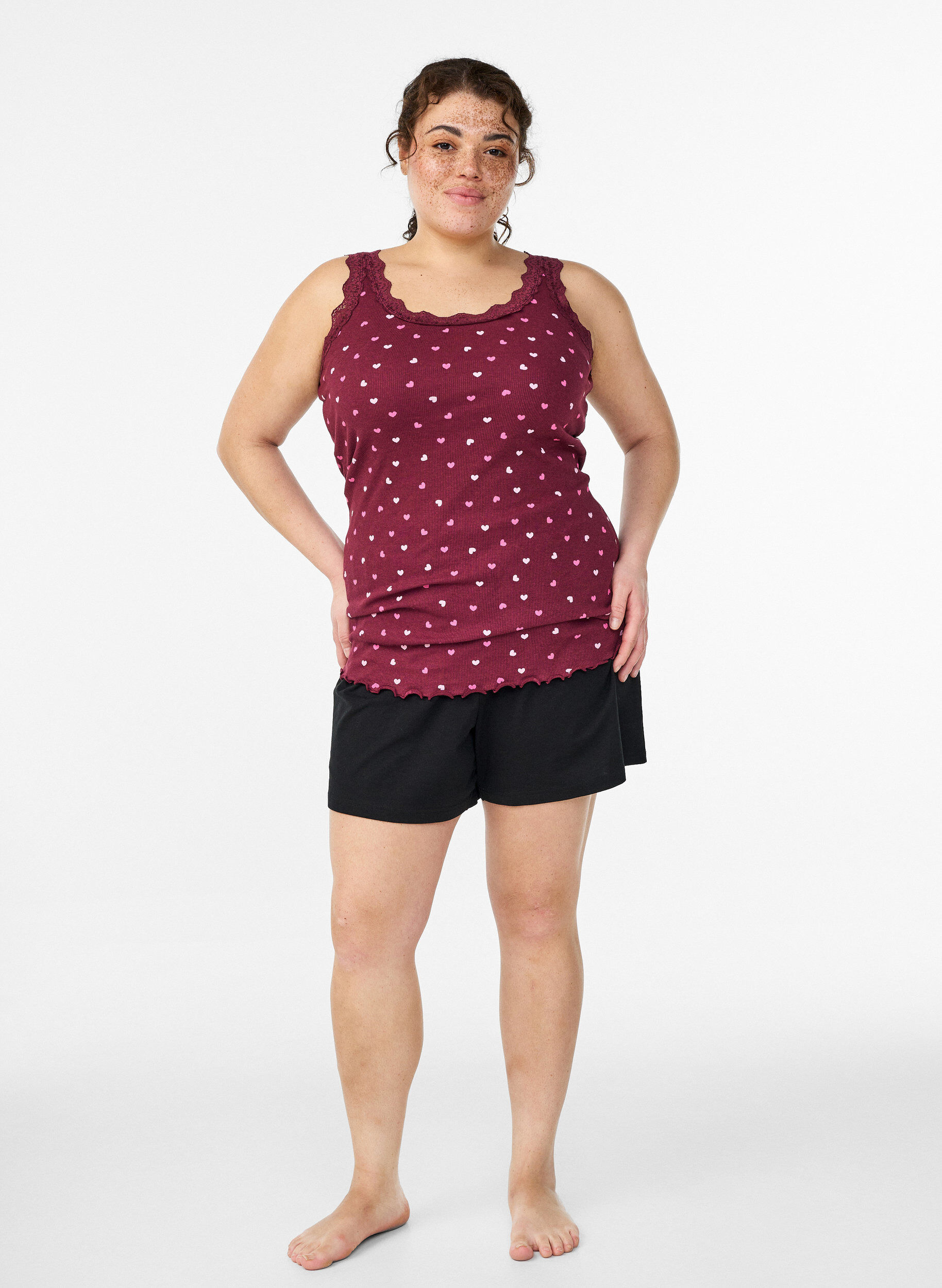 Zizzi Top avec imprim&eacute; et bord en dentelle, Bordeaux, Model image number 1