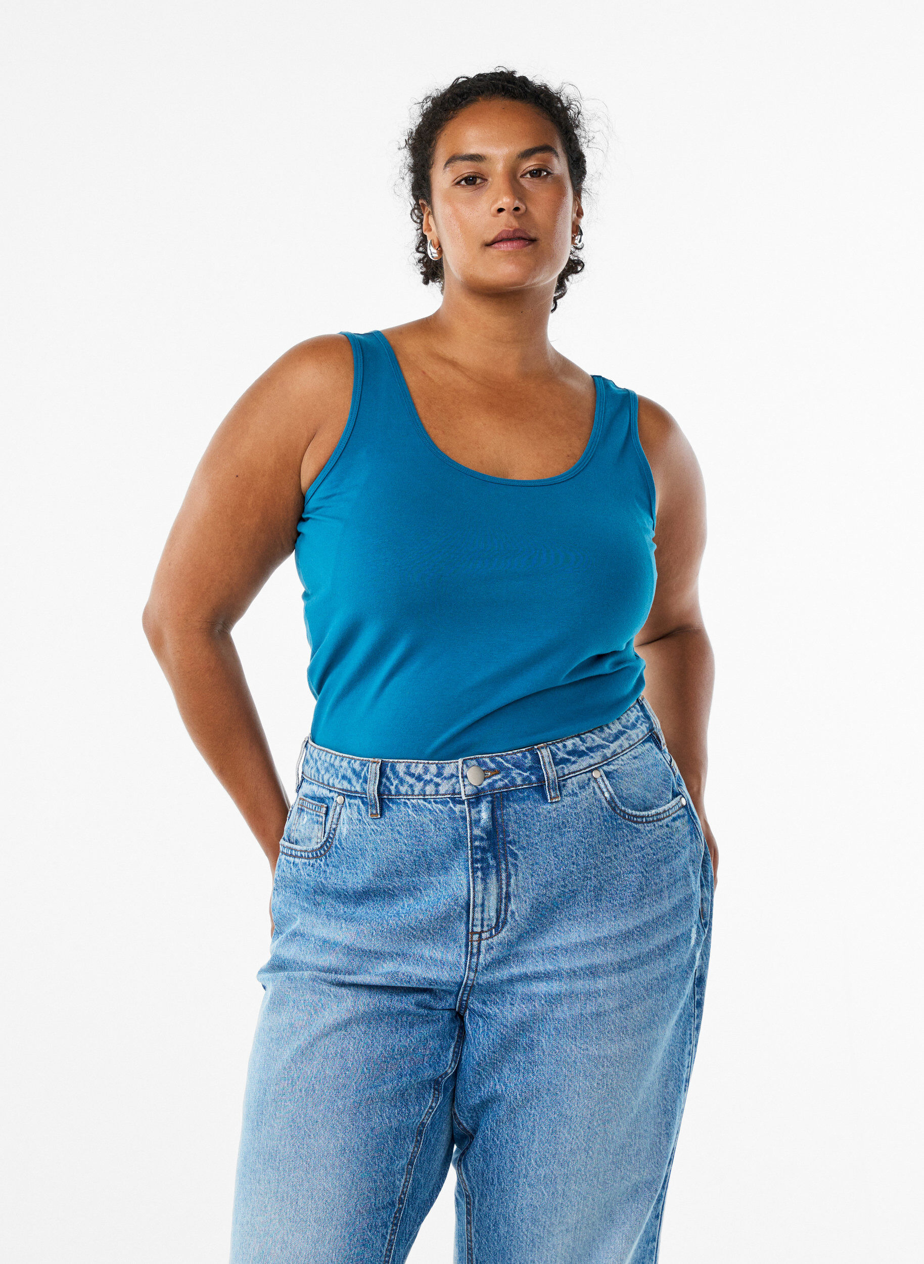 Haut uni Basic en coton, Bleu p&eacute;trole, Model