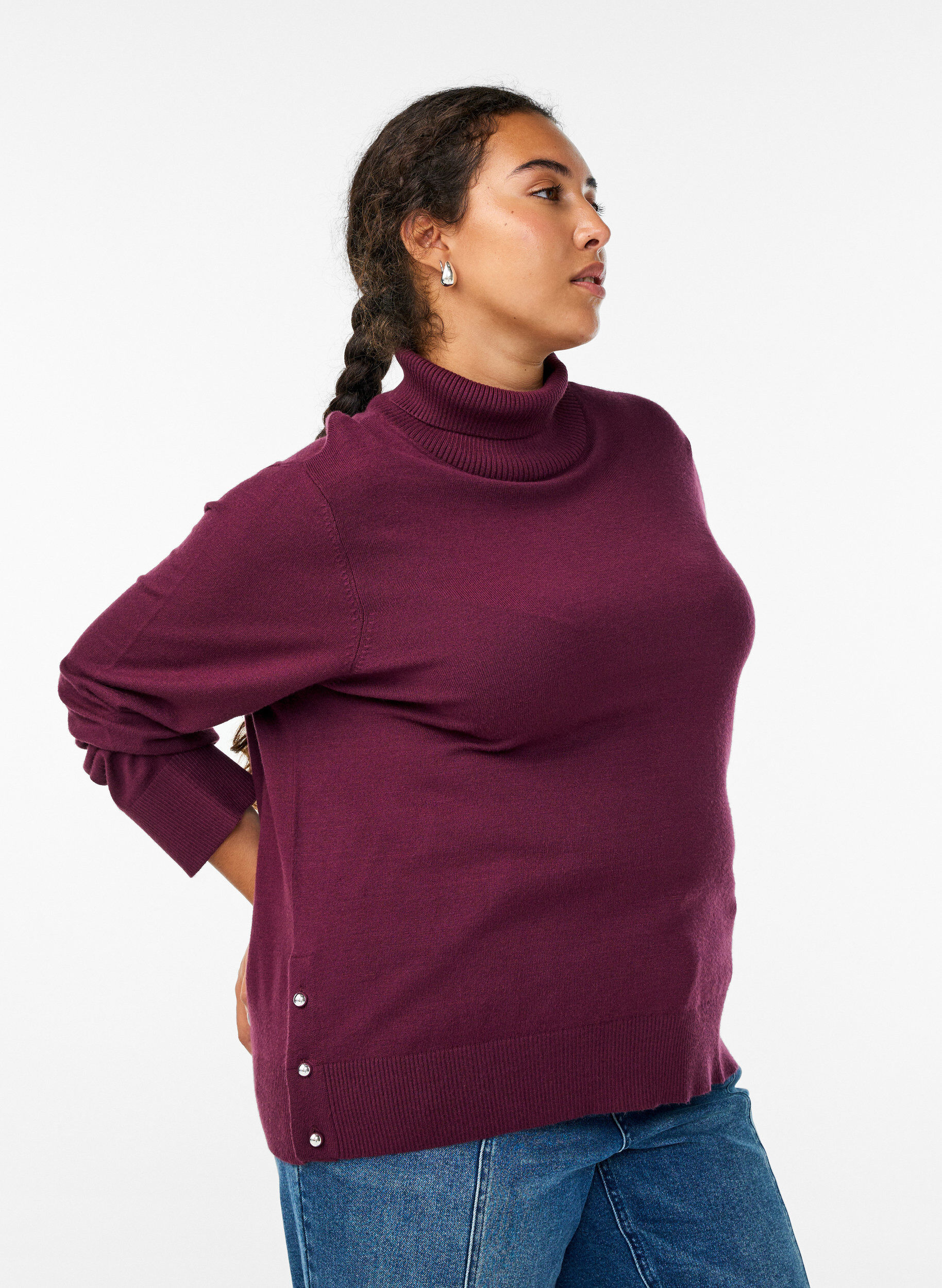 Zizzi Strickbluse mit Rollkragen und seitlichen Kn&ouml;pfen, Dunkles Bordeaux, Model image number 3