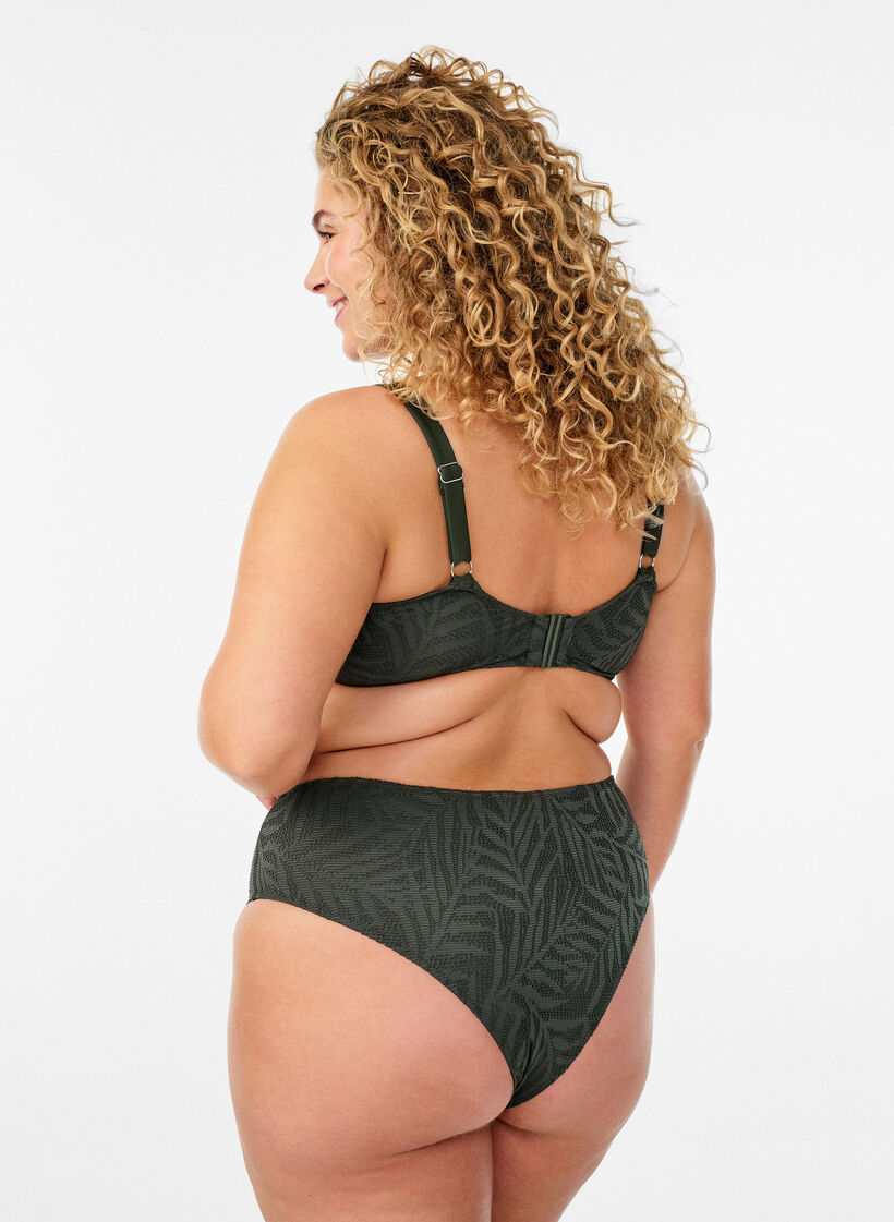 Haut de bikini avec maille textur&eacute;e et coussinets amovibles, Vert, Model image number 2