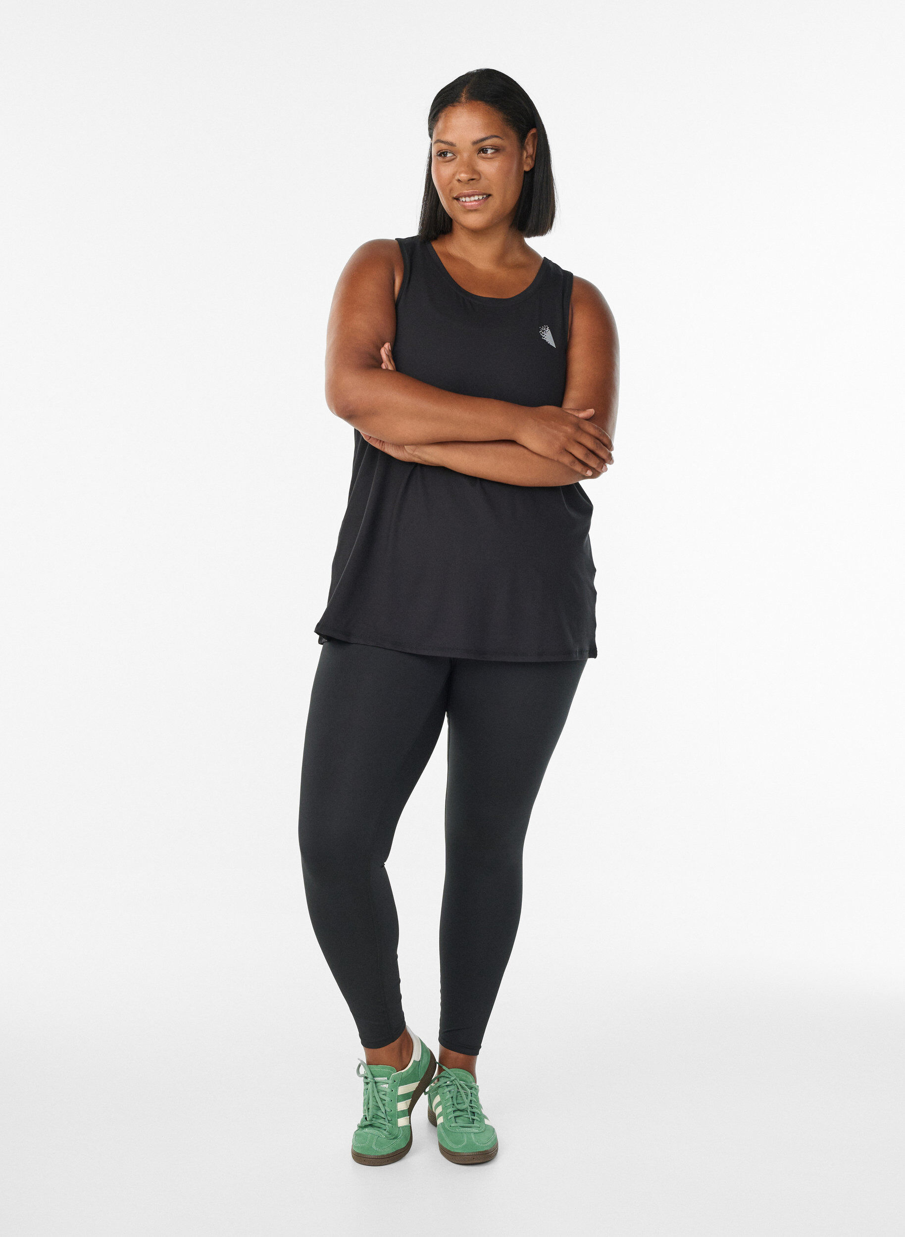 Zizzi Einfarbiges Trainingstop mit Rundhalsausschnitt, Schwarz, Model image number 1