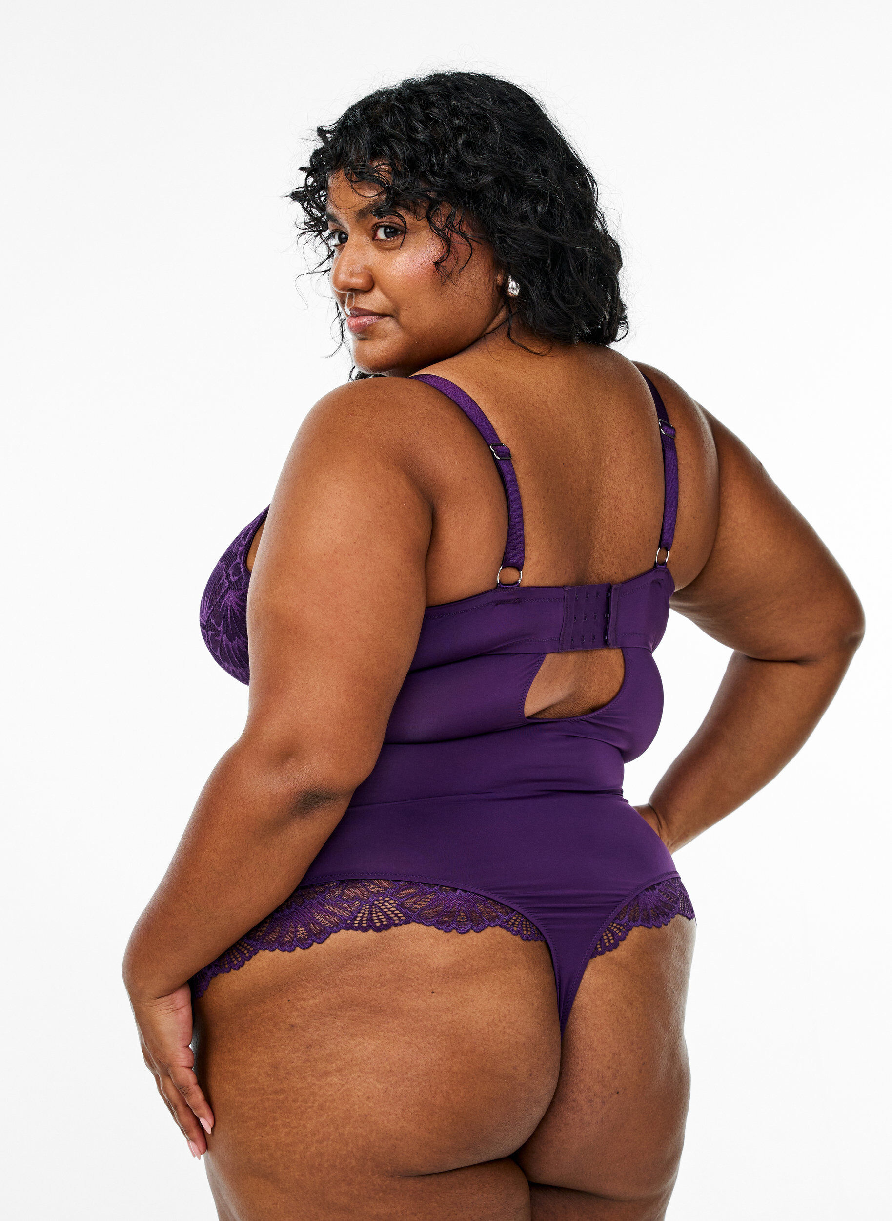 Zizzi Body en dentelle et microfibre avec armatures, Violet, Model image number 1