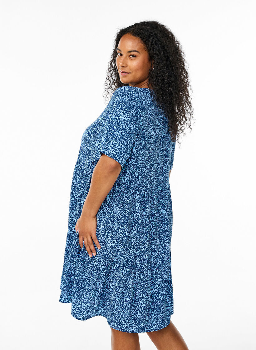 Robe &agrave; manches courtes coupe trap&egrave;ze avec d&eacute;coupes, Bleu, Model image number 2