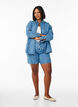 Denim-Shorts mit aufgestickten Blumen, Blau, Model image number 0