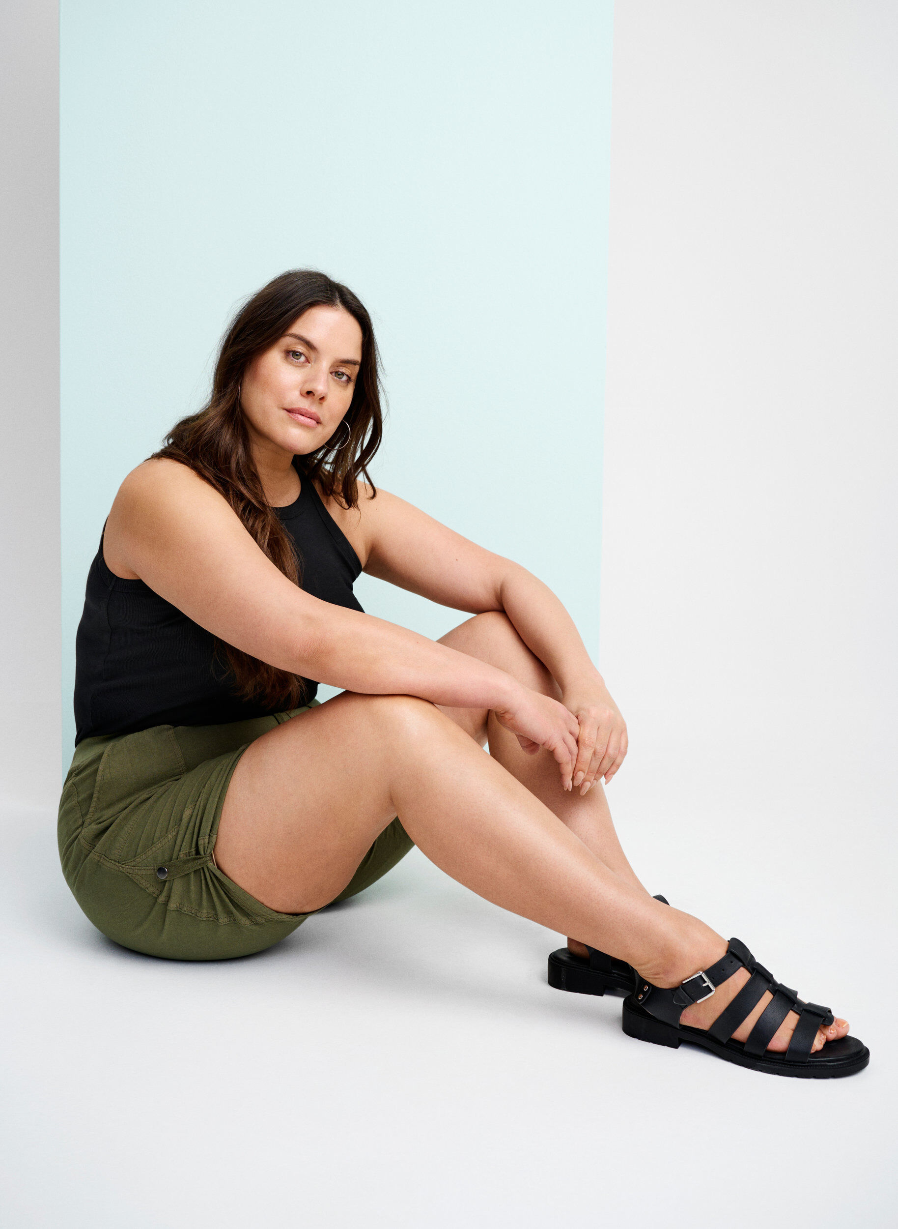 Zizzi Short ample avec poches en coton, Vert, Image image number 0