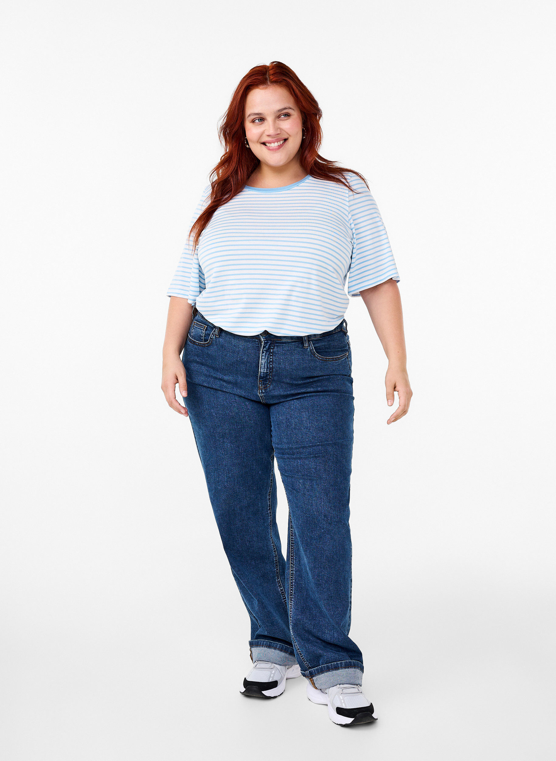 Zizzi Gestreiftes T-Shirt aus Lyocell mit Rundhalsausschnitt, Blau, Model image number 1