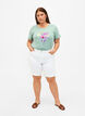Eng anliegende Denim-Shorts mit hoher Taille, Bright White, Model image number 3