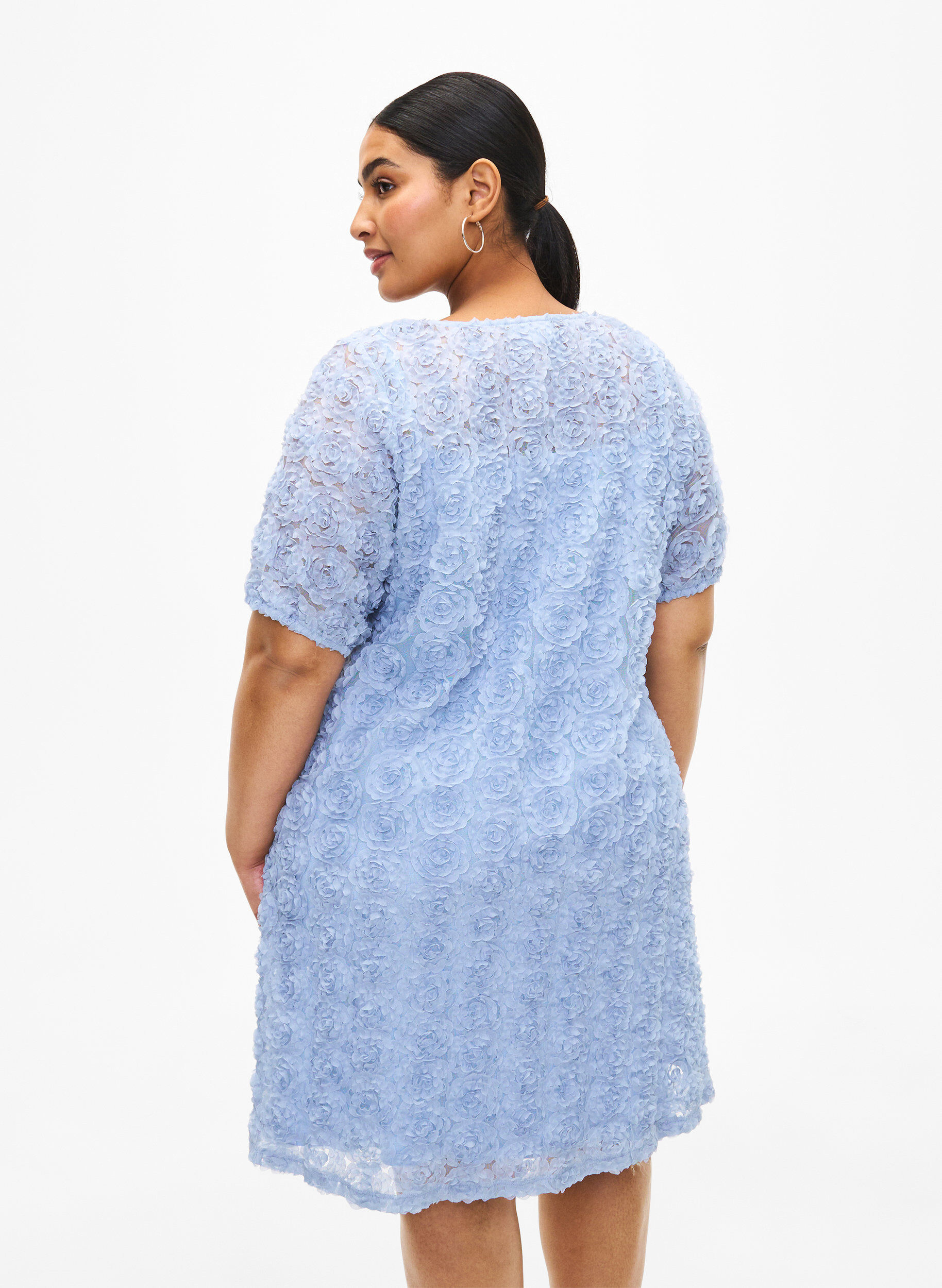 Zizzi Robe de soir&eacute;e avec fleurs en 3D, Cashmere Blue, Model image number 1