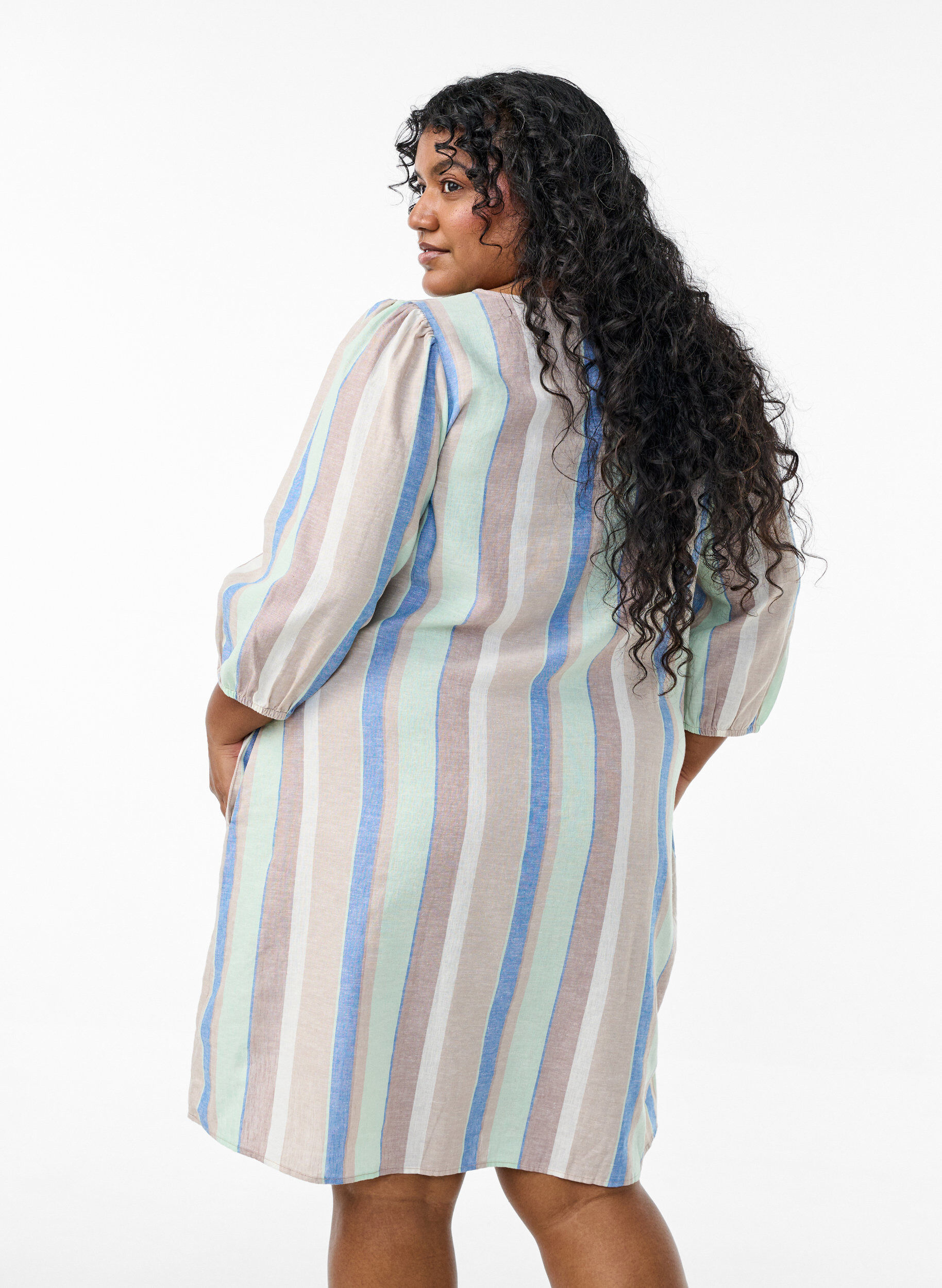 Zizzi Kleid aus Leinen und Viskose mit 3/4-&Auml;rmeln, Blau, Model image number 2