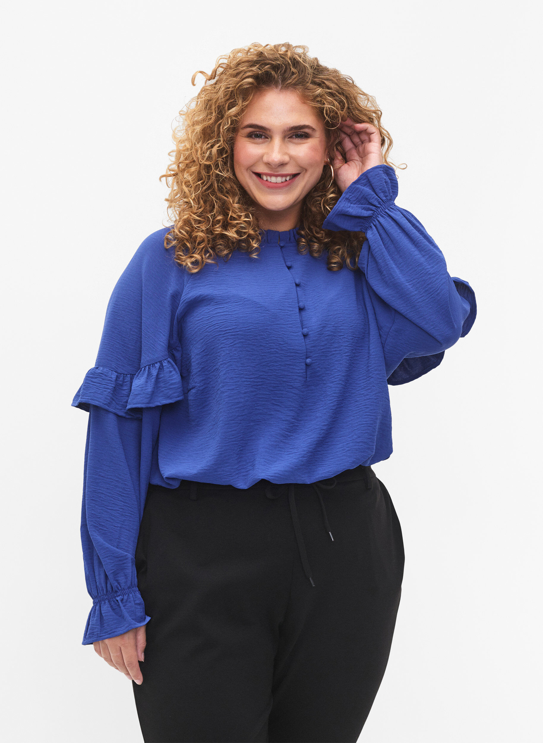 Zizzi Blouse avec volants et boutons, Deep Ultramarine, Model image number 0