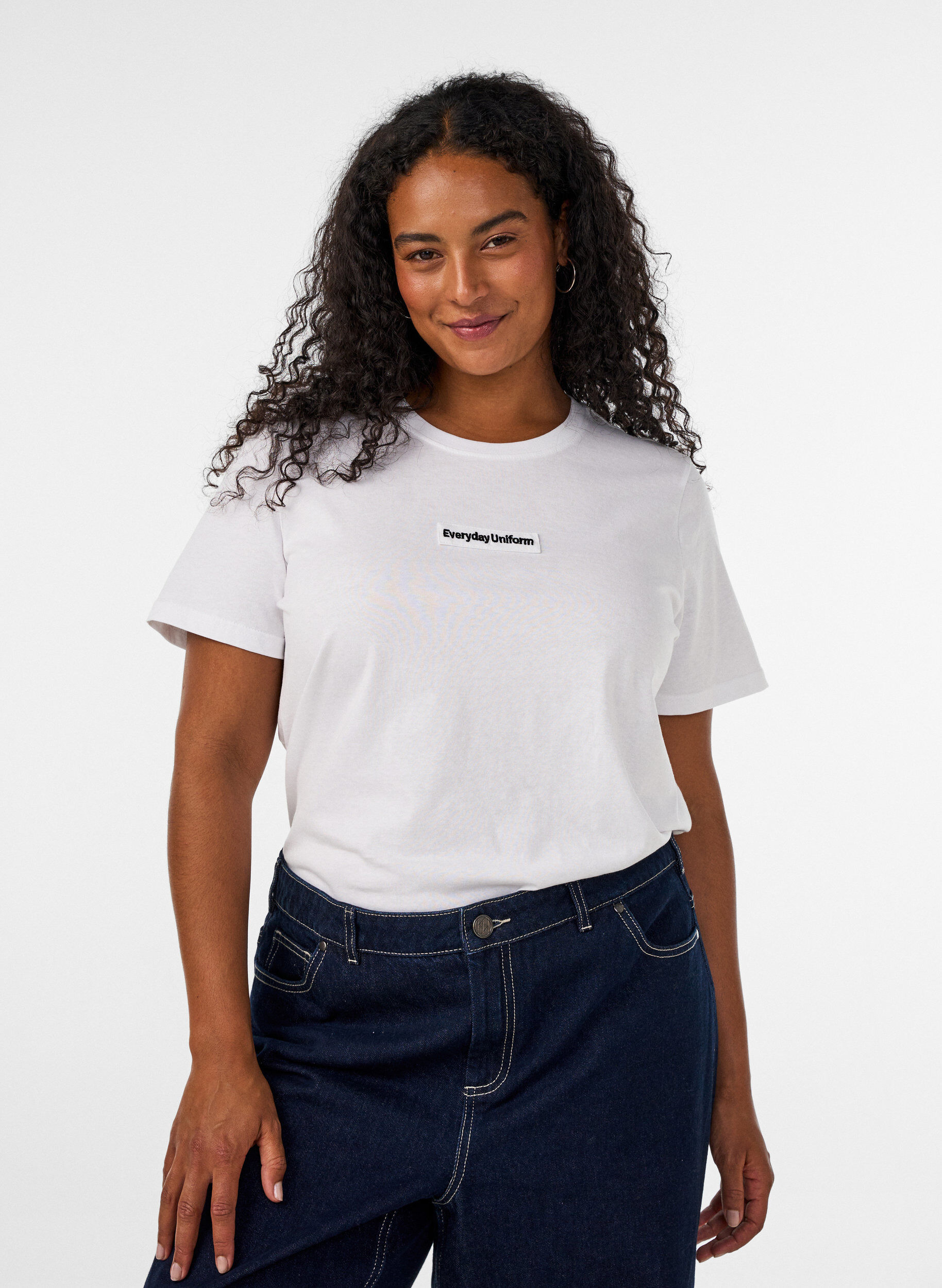 ZizziT-Shirt aus Baumwolle mit Text-Badge, Wei&szlig;, Model image number 0