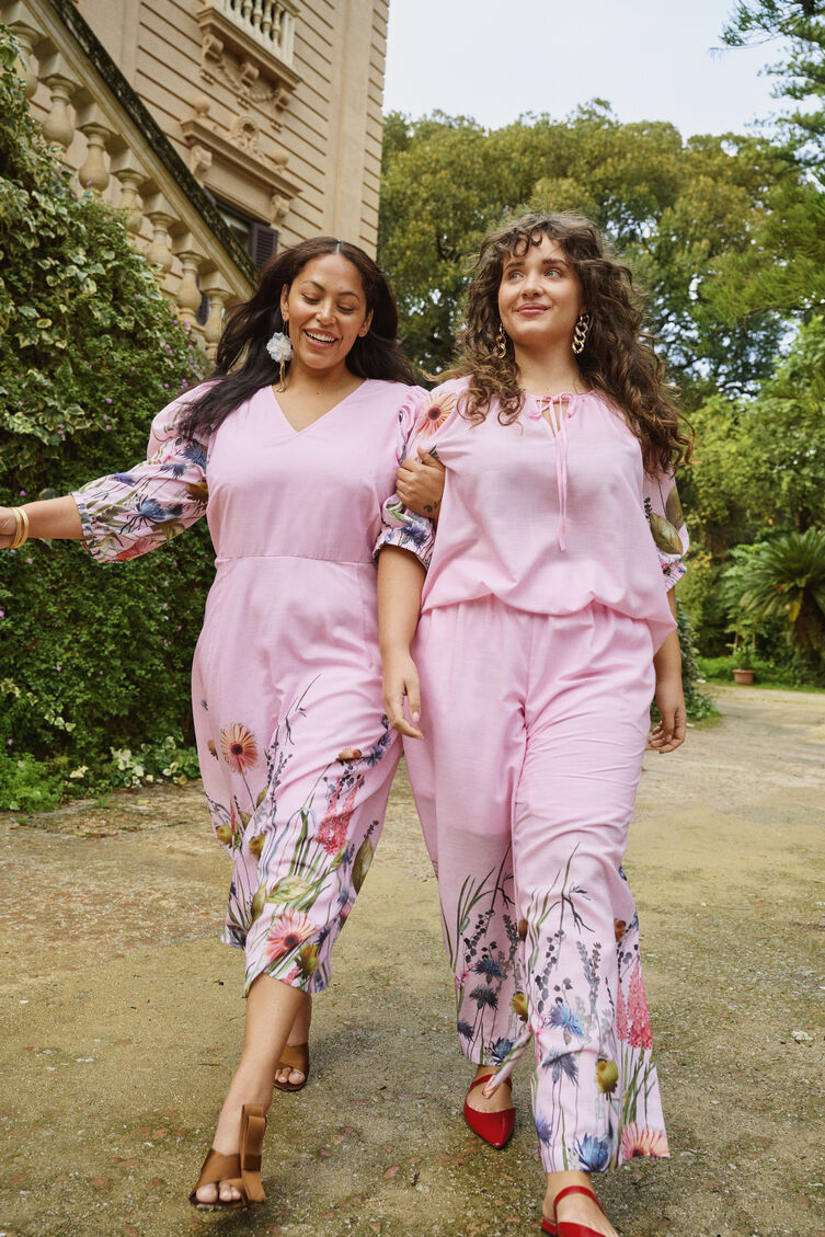 Gebl&uuml;mte Details, , Model