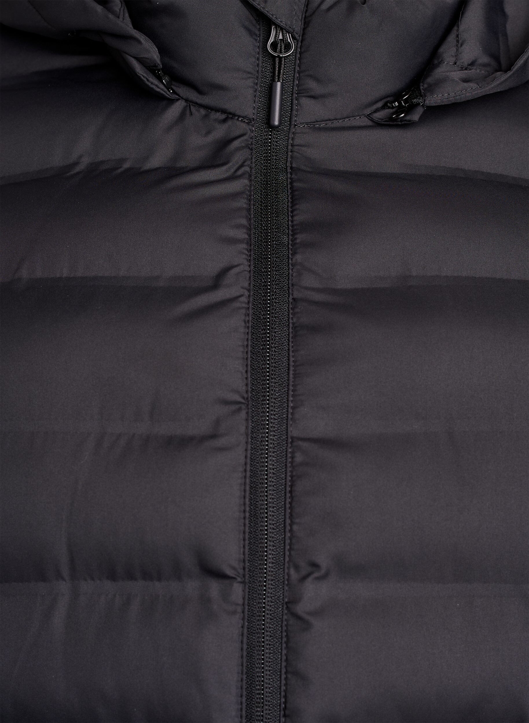 Zizzi Wasserabweisende leichte Jacke mit Kapuze, Schwarz, Packshot image number 2