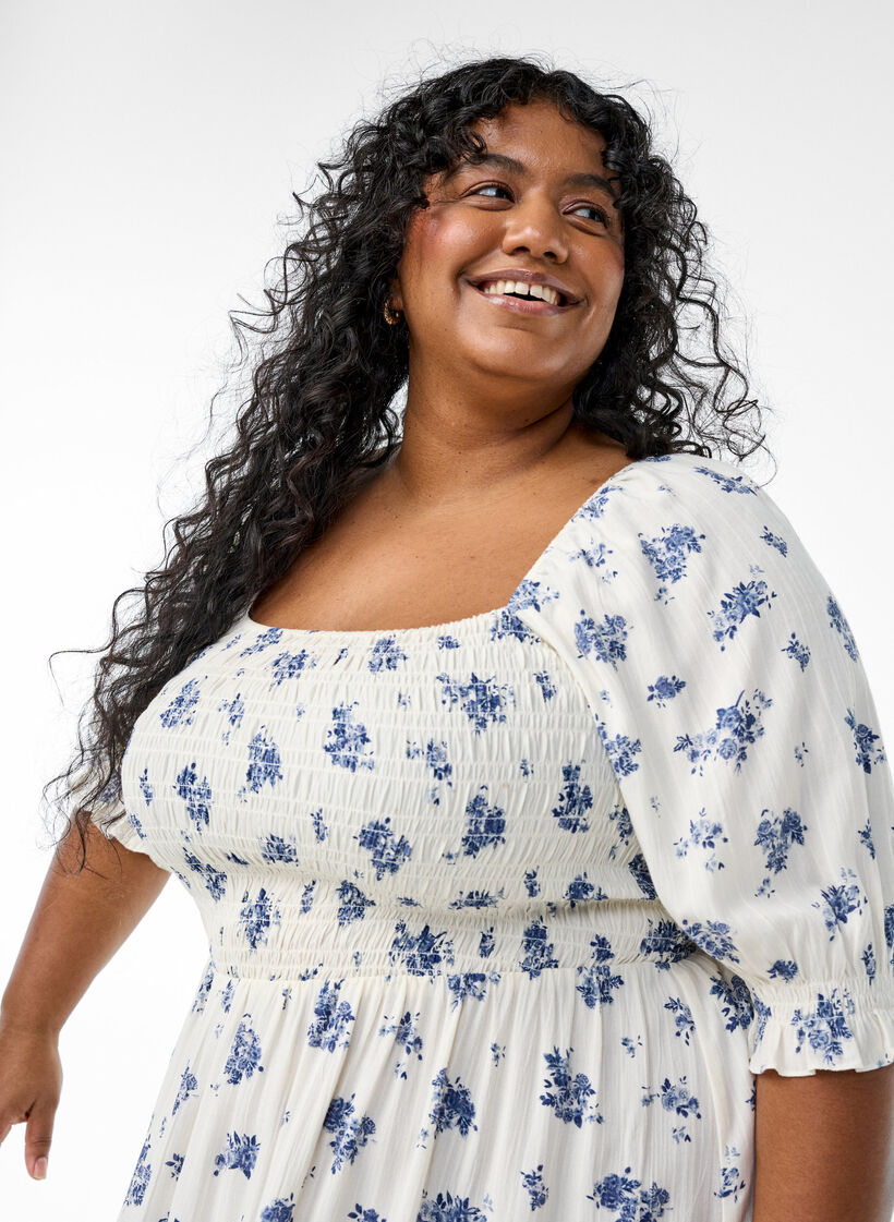 Geblümtes Midikleid aus Viskose mit Smok, Weiß, Model image number 2