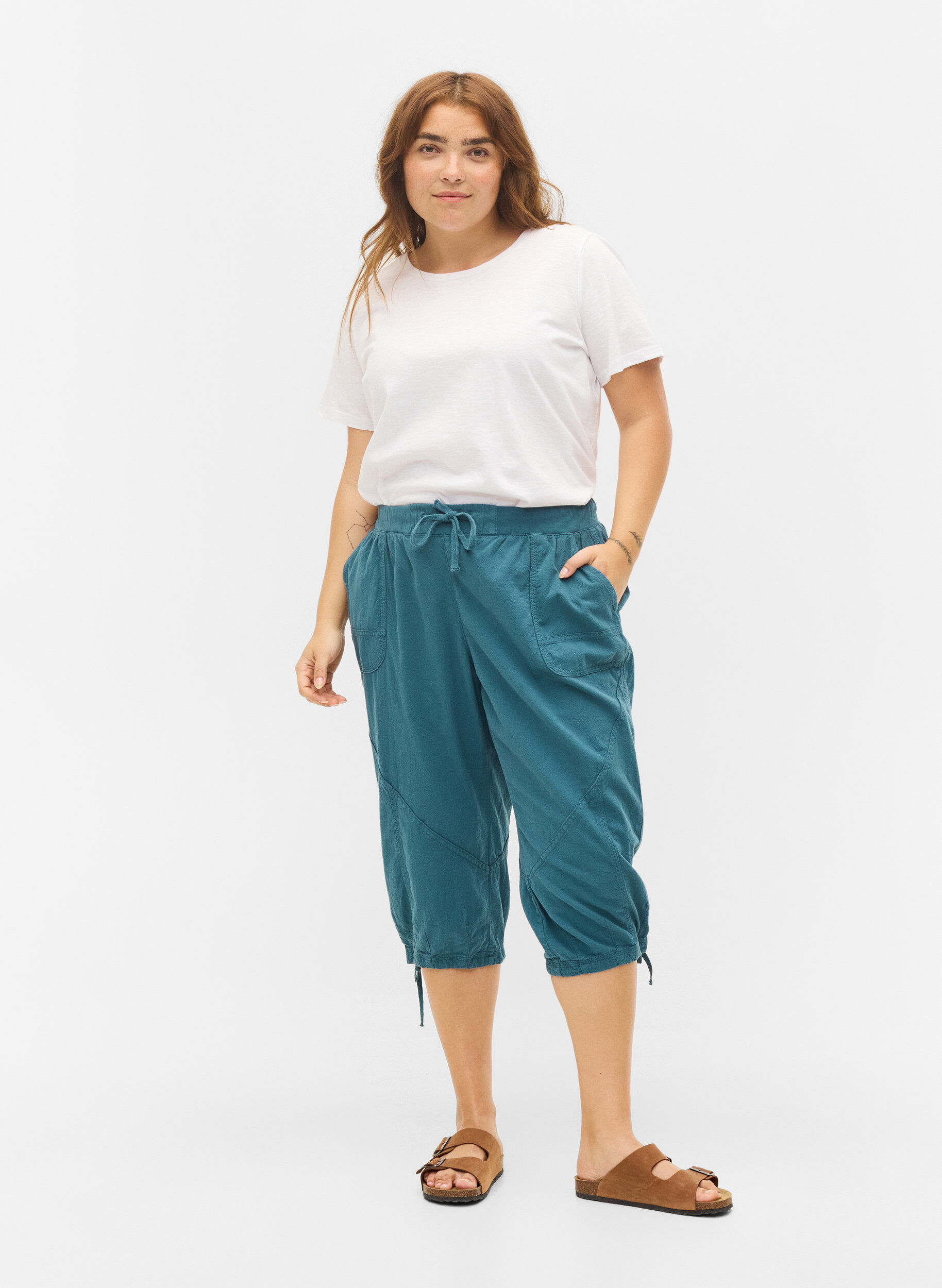 Zizzi Lockere Caprihose aus Baumwolle, Petrol, Model image number 0