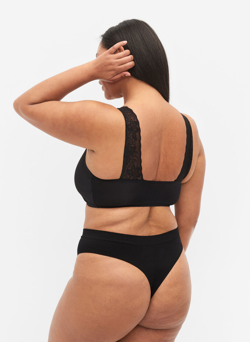 2er-Pack Strings mit regulärer Taillenhöhe, Black, Model image number 1