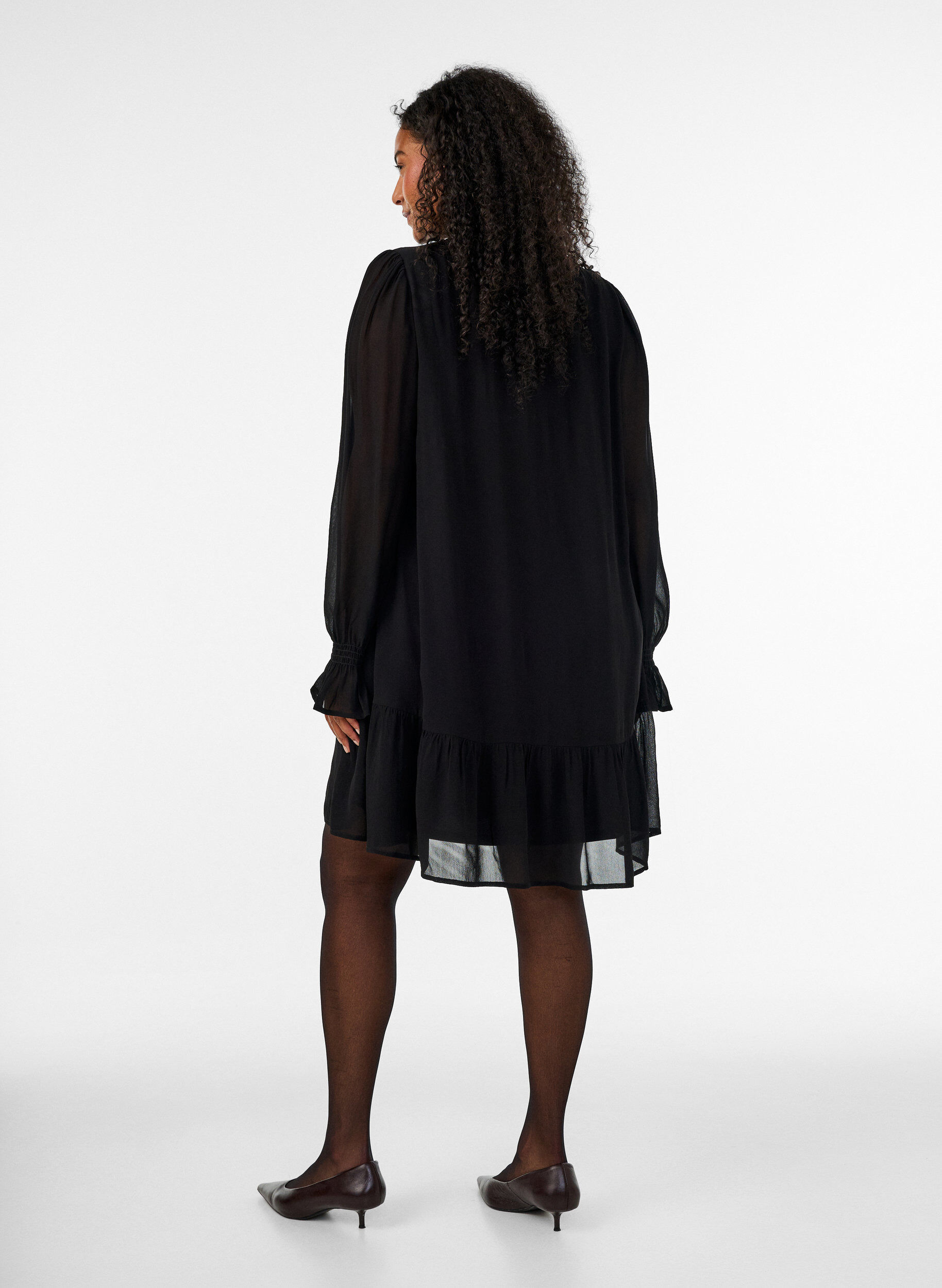 ZizziRobe en viscose avec volants et manches transparentes, Noir, Model image number 2