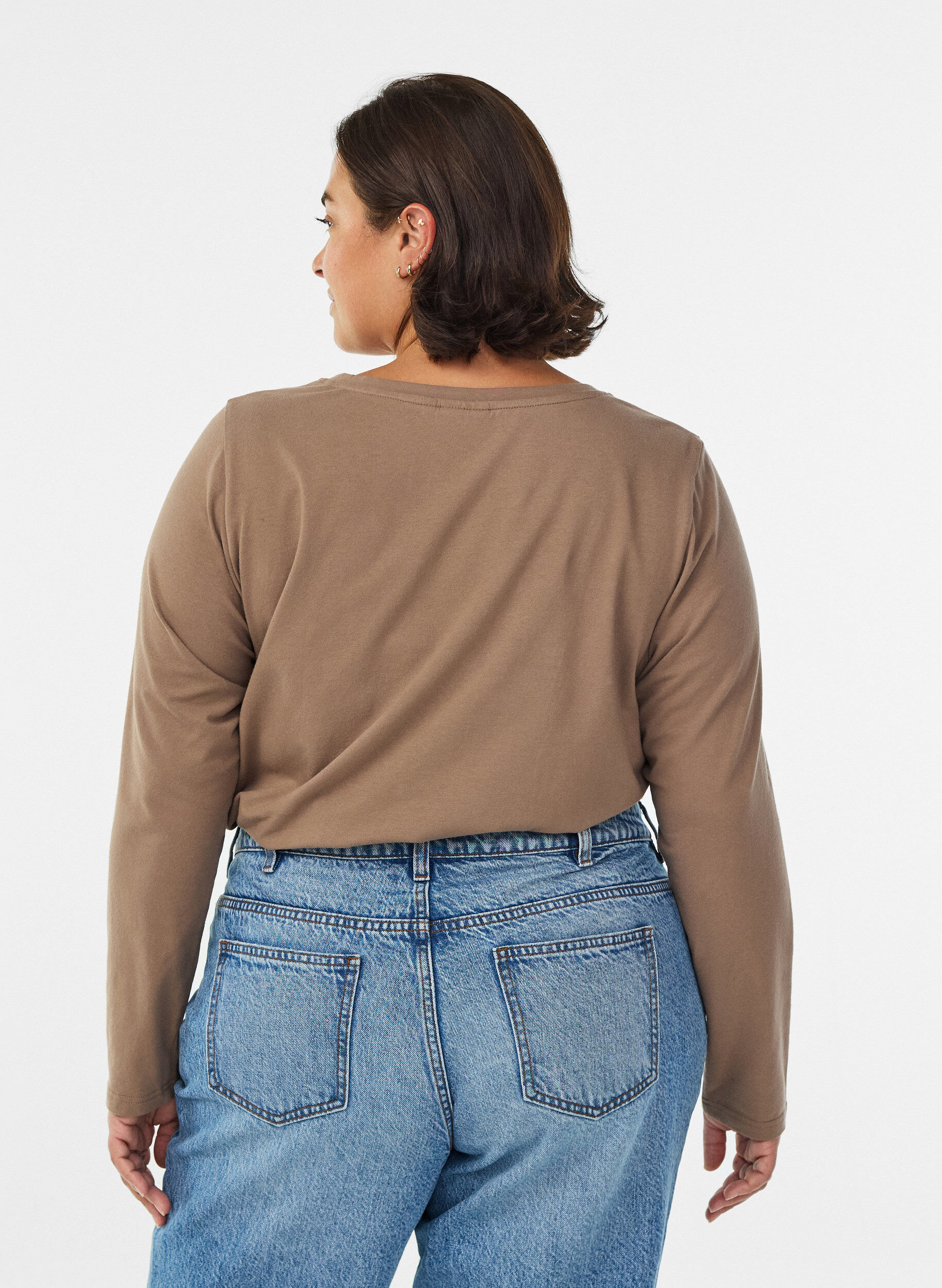 Zizzi Basic Top aus Jersey mit langen &Auml;rmeln, Braun, Model image number 2