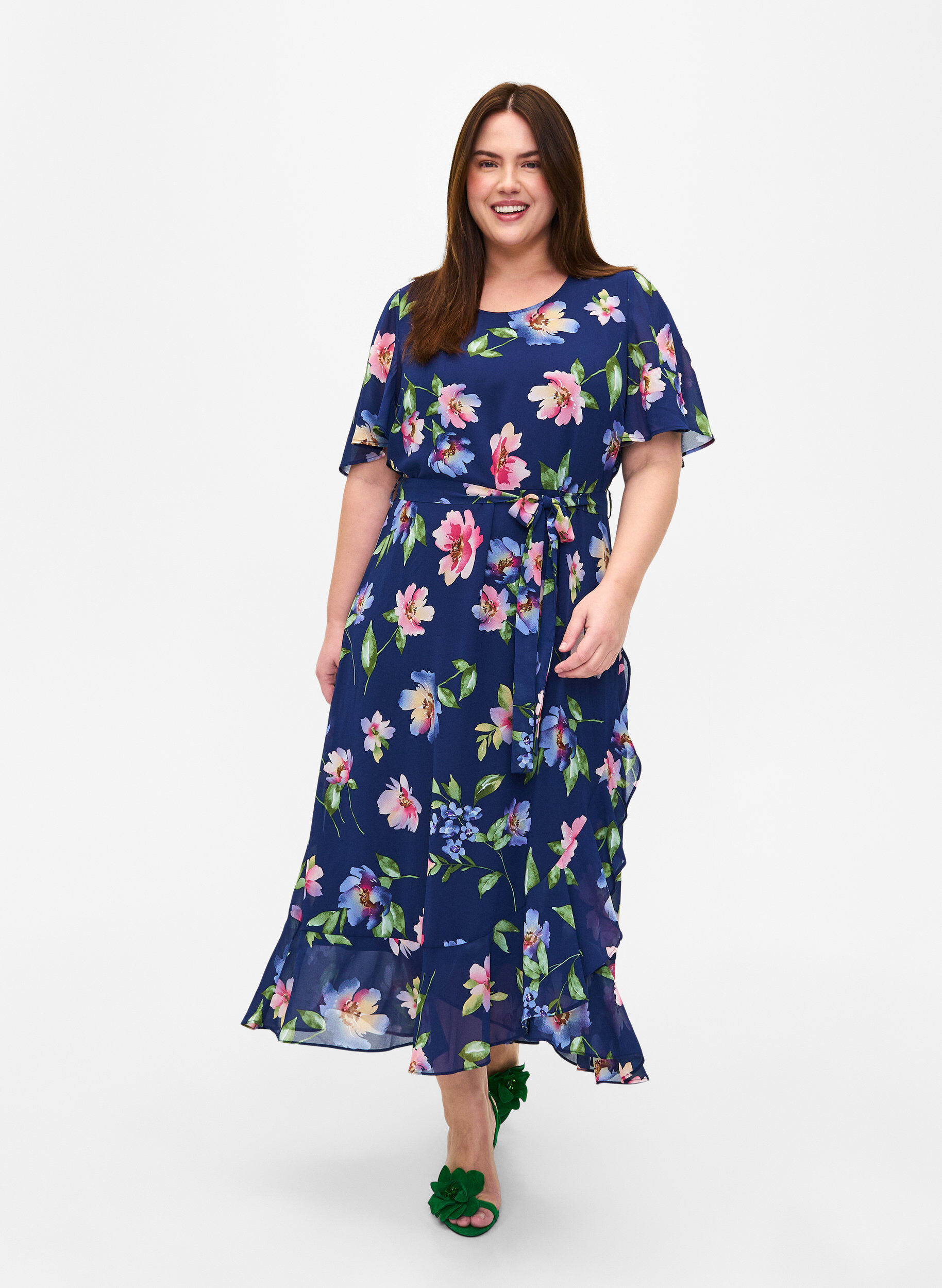 Zizzi Robe midi &agrave; manches courtes et imprim&eacute; floral, Blueprint Flower AOP, Model image number 0