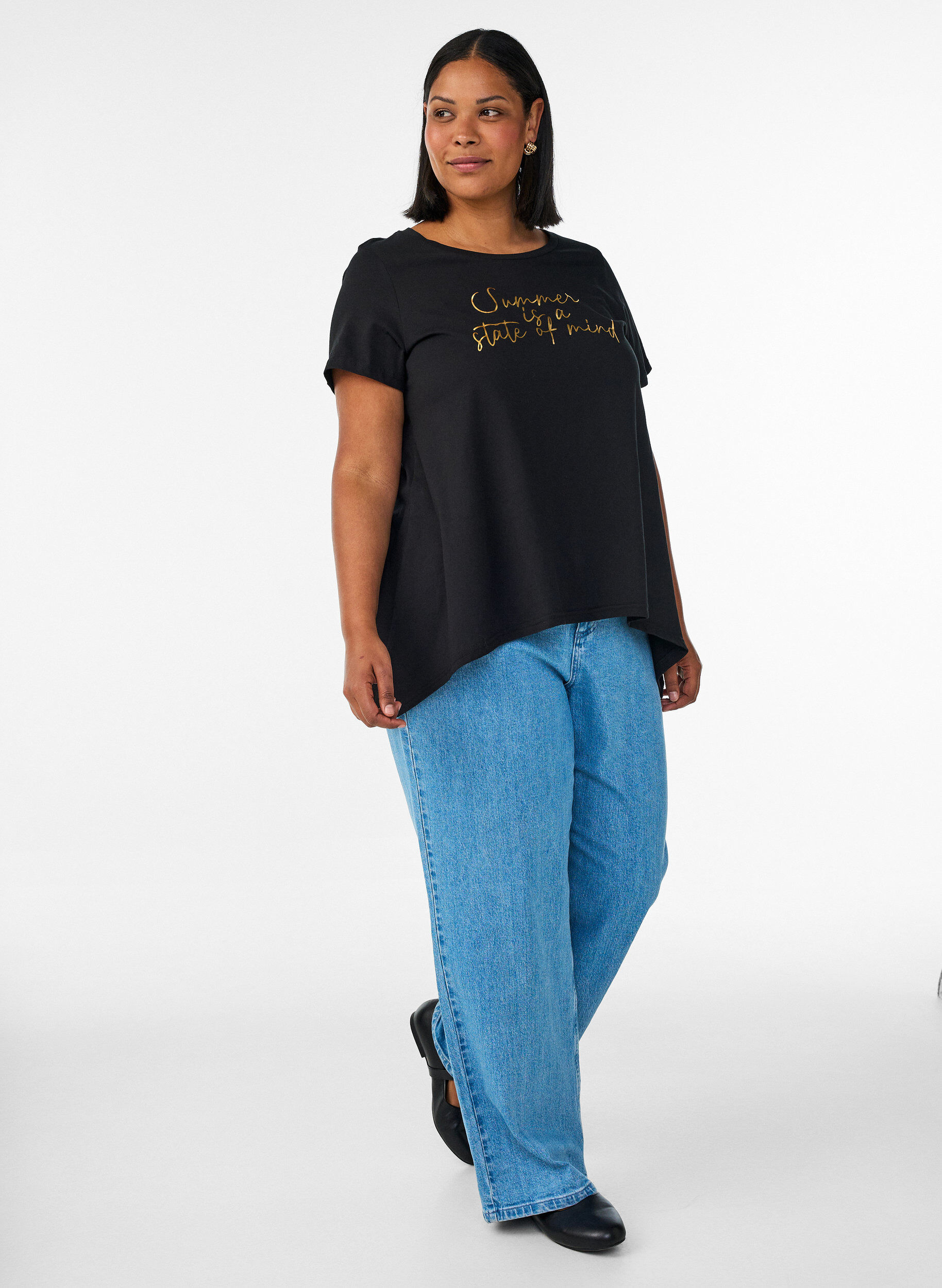 ZizziT-Shirt mit Rundhalsausschnitt und A-Linie, Schwarz, Model image number 1