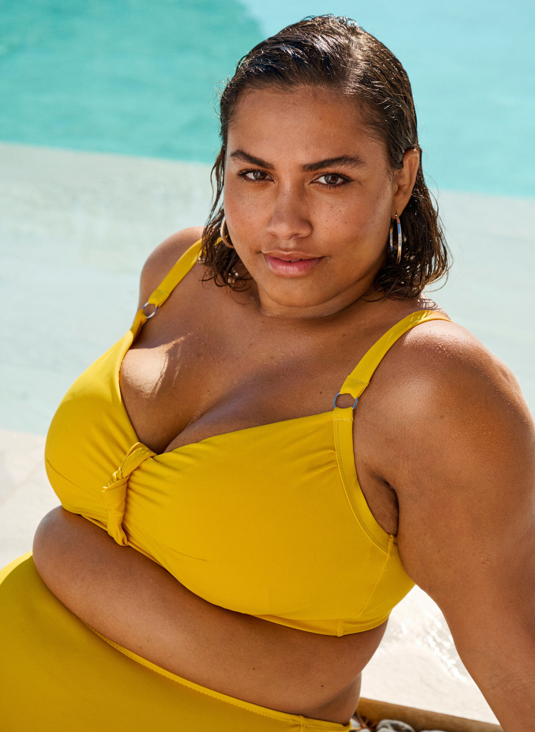 Zizzi Haut de bikini avec armature et n&oelig;ud d&eacute;taill&eacute;, Jaune, Image image number 0