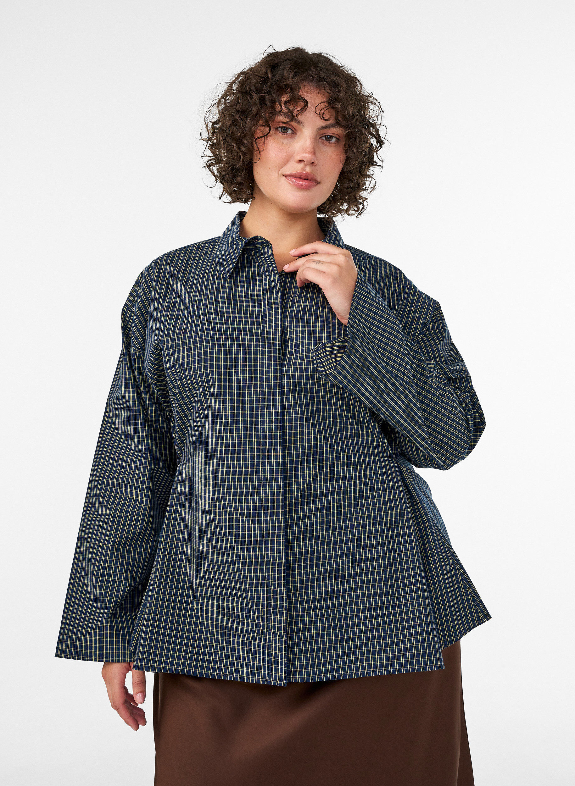 ZizziChemise en coton &agrave; carreaux avec boutonnage dissimul&eacute;, Bleu, Model image number 0