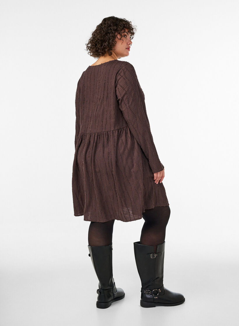 Kurzes Jerseykleid mit welligem Strukturmuster, Braun, Model image number 2
