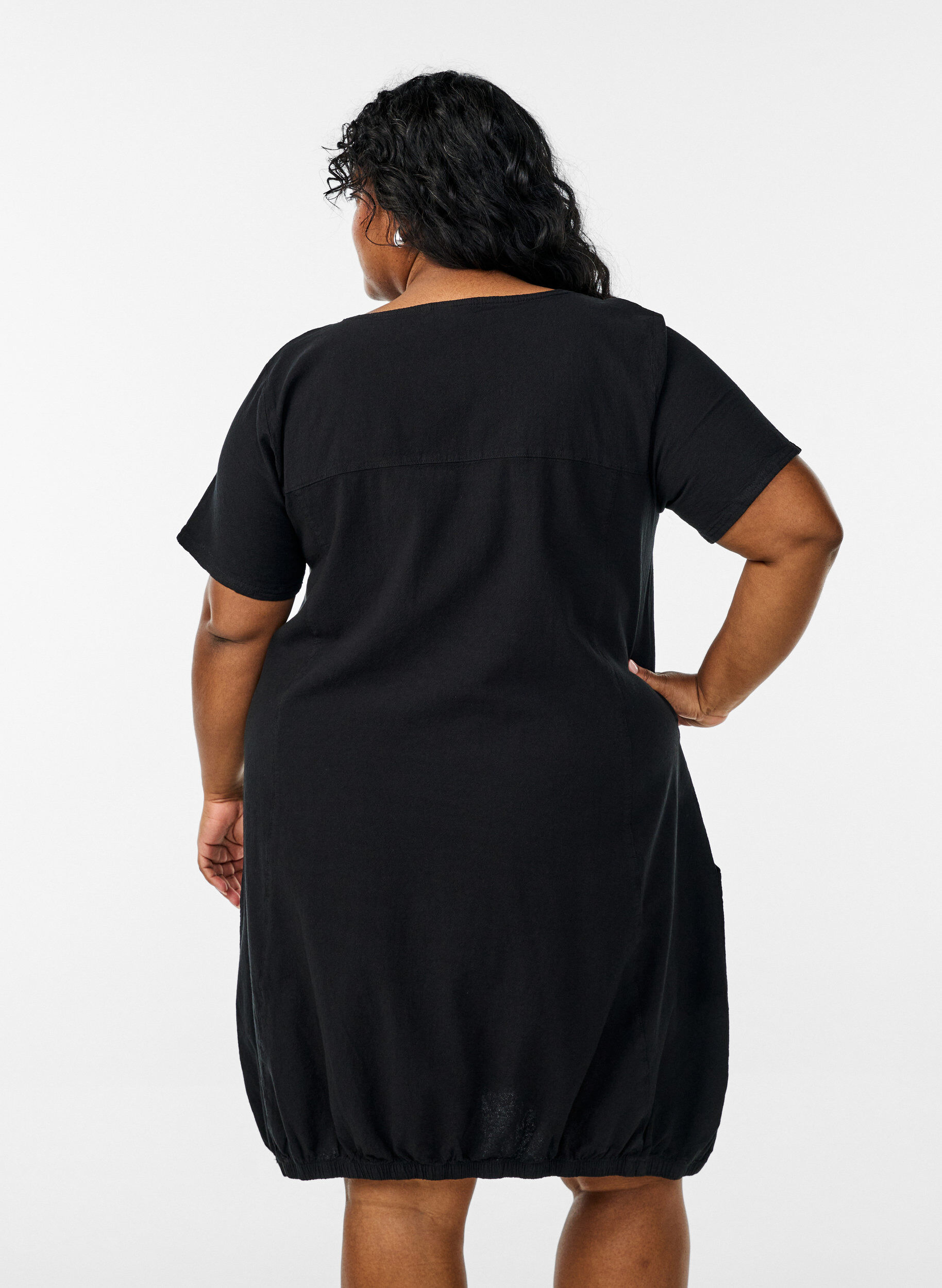 Zizzi Kurzarm Kleid aus Baumwolle, Schwarz, Model image number 2
