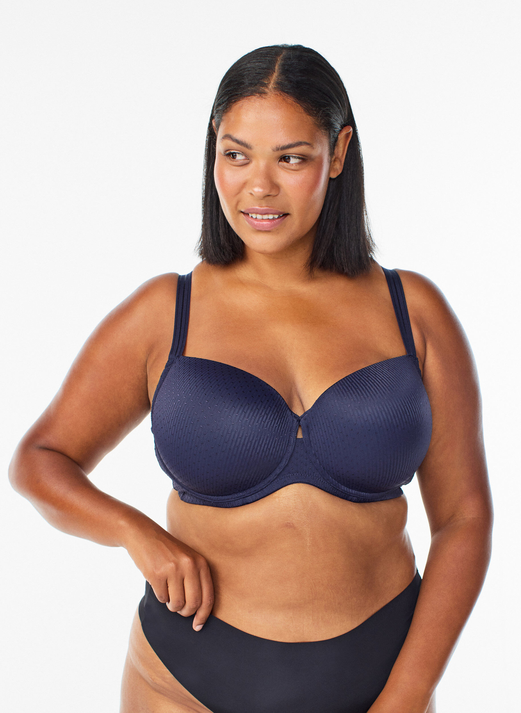 Soutien-gorge moul&eacute; &agrave; armatures avec motif, Bleu, Model