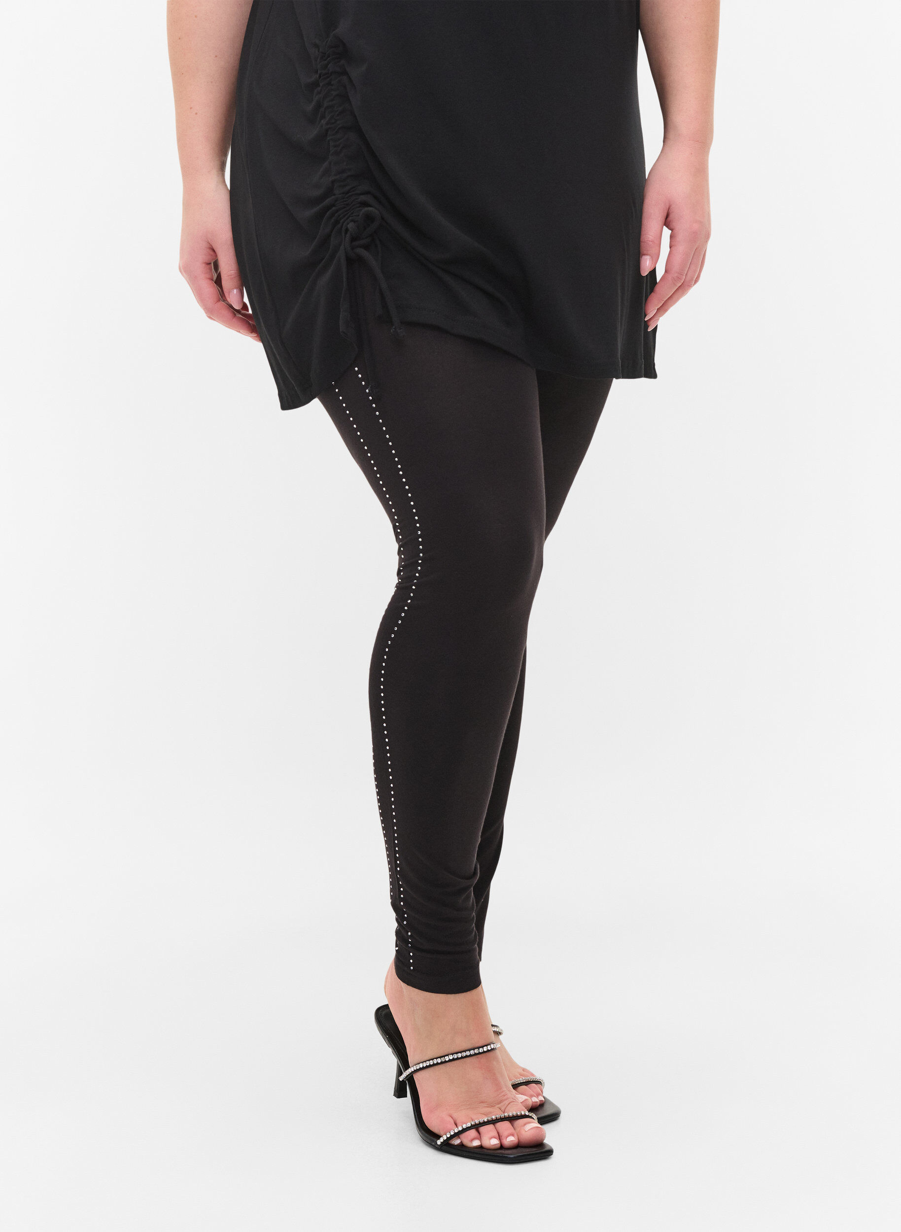 Zizzi Leggings en viscose avec strass sur le c&ocirc;t&eacute;, Black, Model image number 2