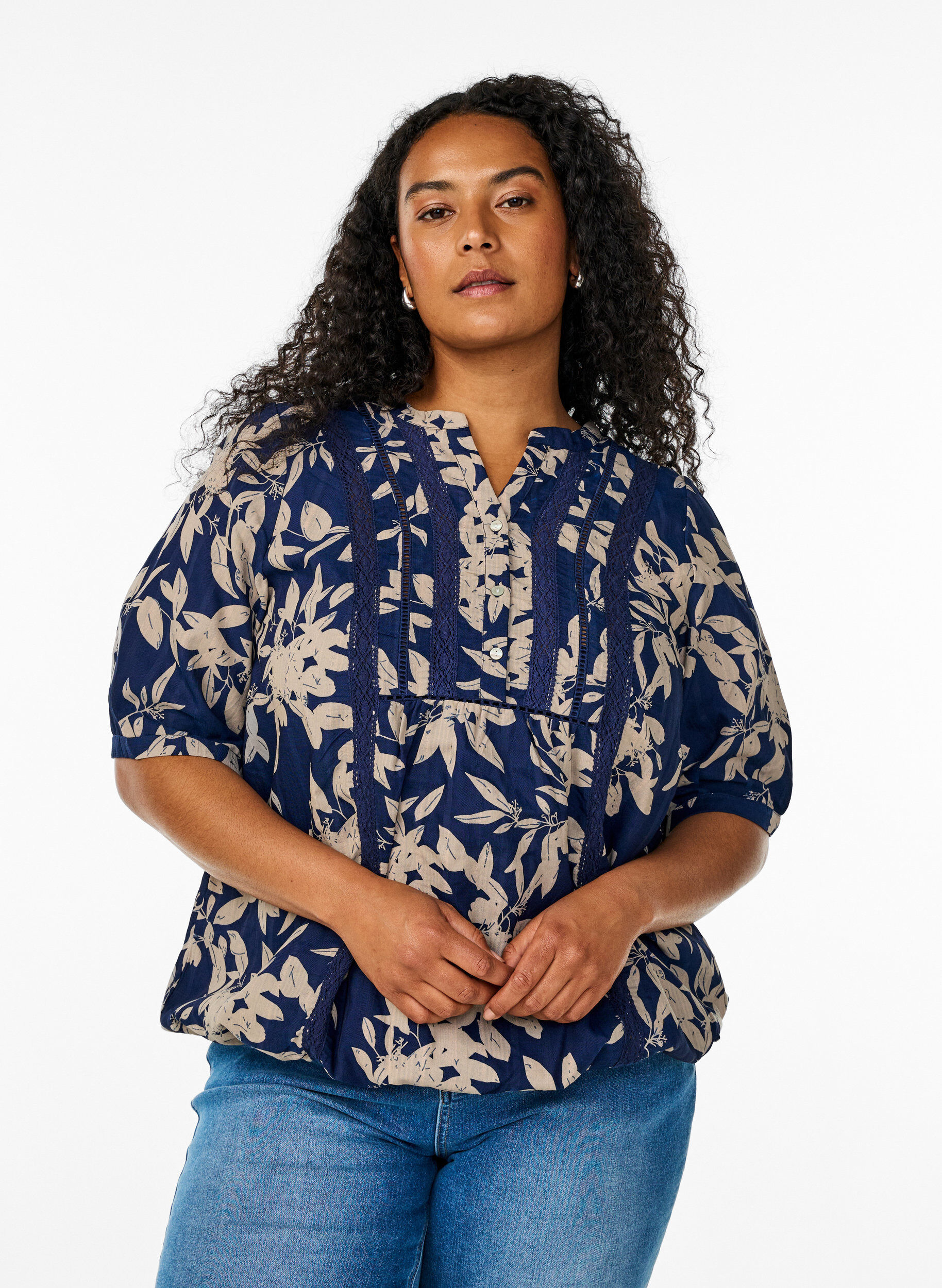 Blouse imprim&eacute;e &agrave; manches 1/2, Bleu, Model