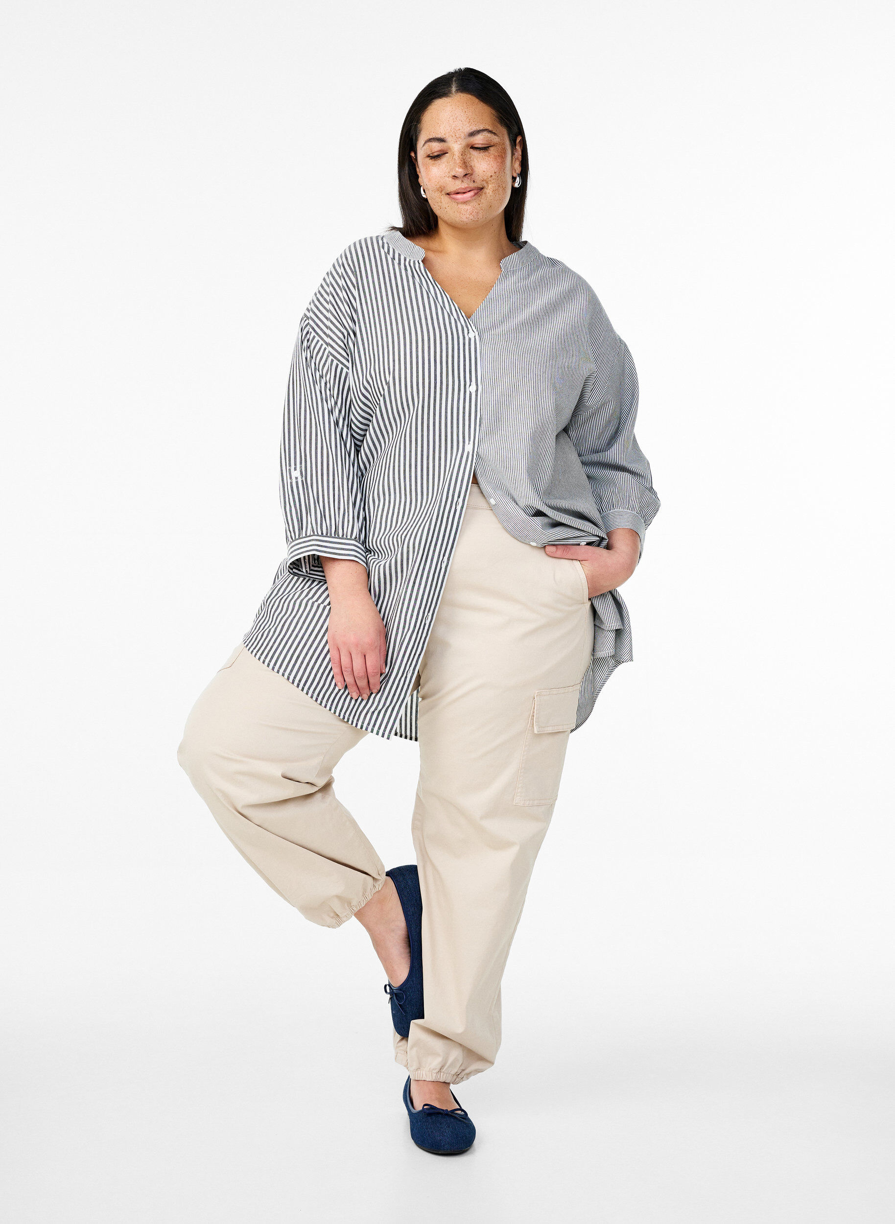 Zizzi Tunique &agrave; carreaux avec manches 3/4, Noir, Model image number 1