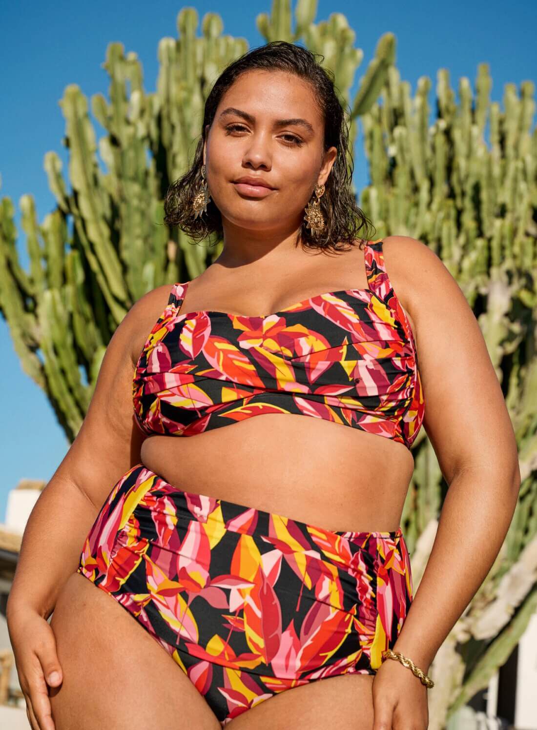 Bikiniset mit Bl&auml;ttern, , Model