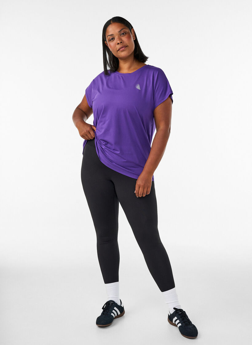 Einfarbiges Trainings-T-Shirt, Lila, Model image number 1