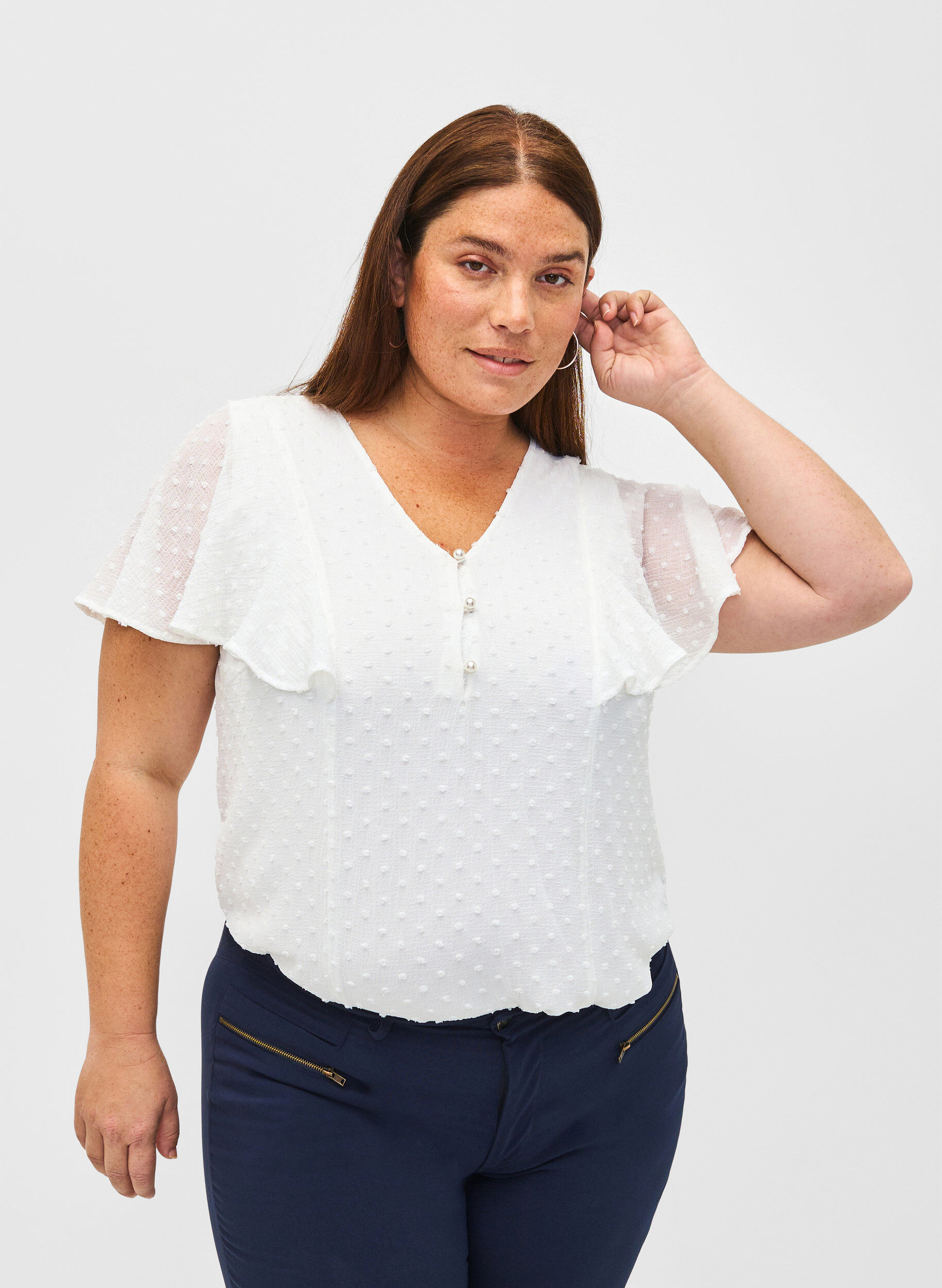 Zizzi Bluse mit gepunkteter Struktur und kurzen &Auml;rmeln, Bright White, Model image number 0