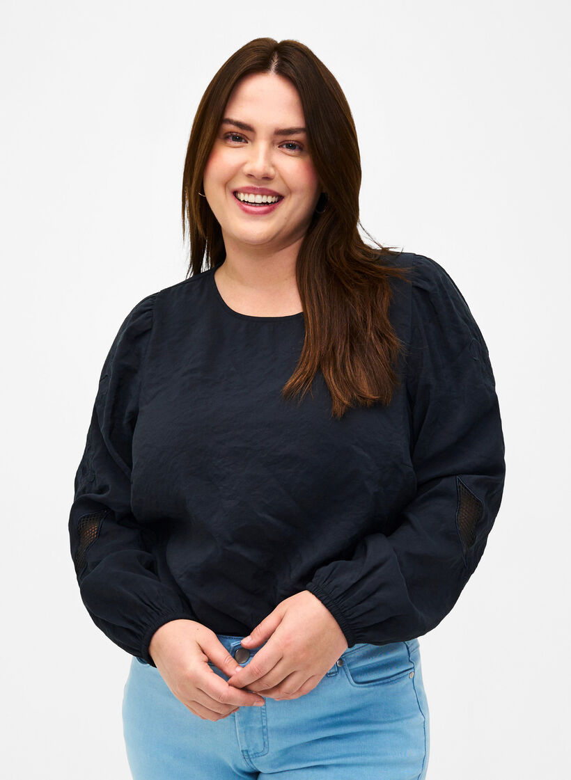 Chemisier en TENCEL™ Modal avec des broderies, Black, Model image number 0