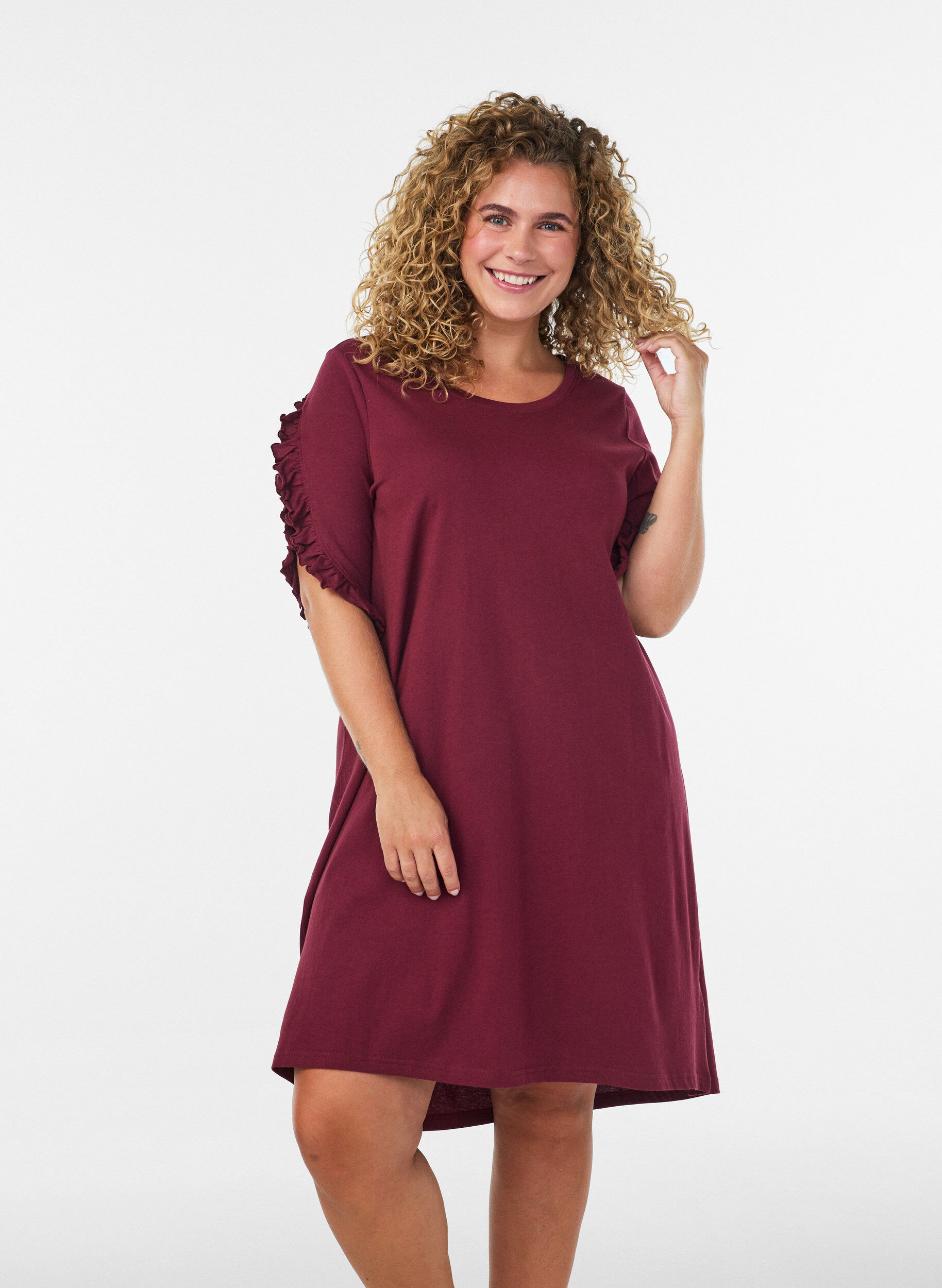 Chemise de nuit en coton bio avec manches &agrave; volants, Bordeaux, Model
