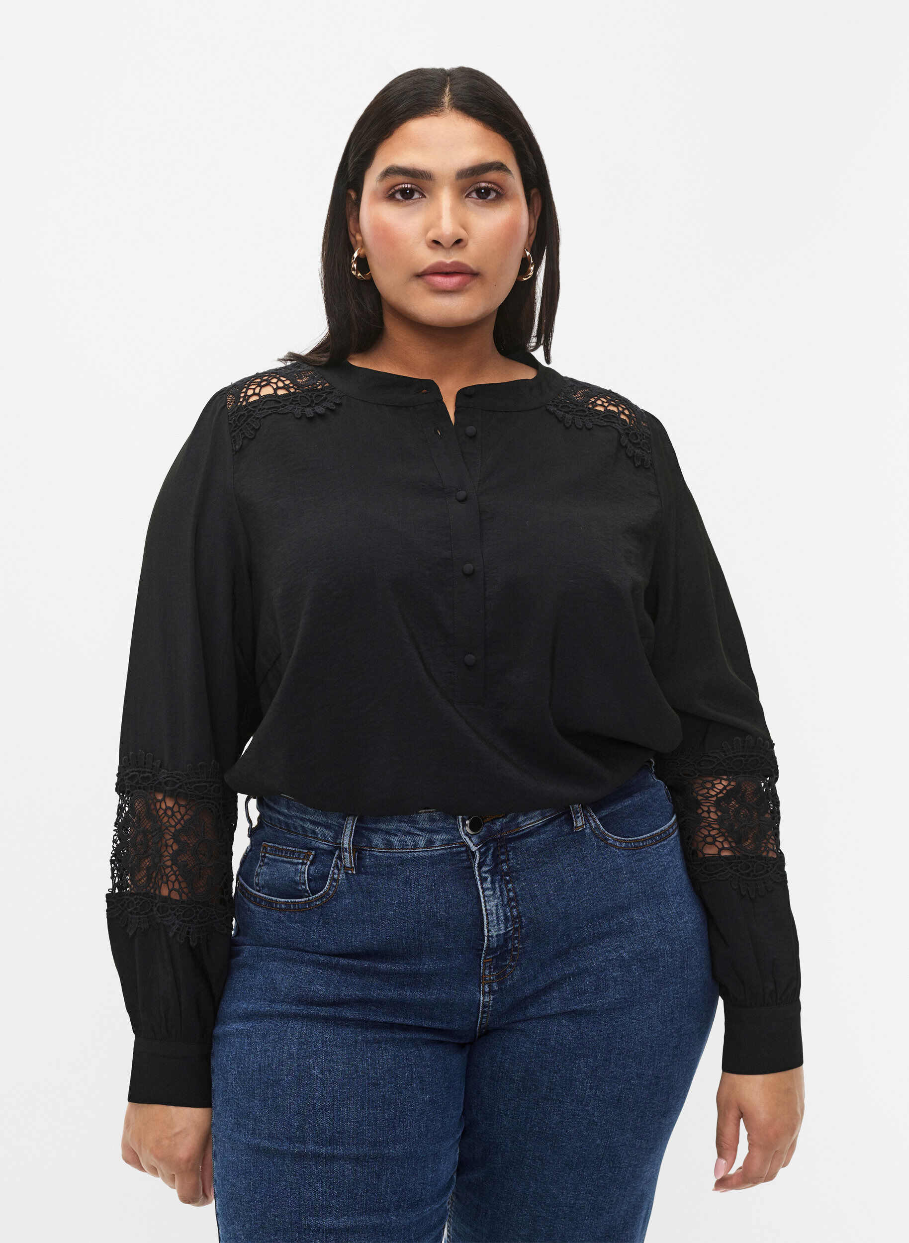 Zizzi  Bluse aus Viskose mit H&auml;keleien, Black, Model image number 0