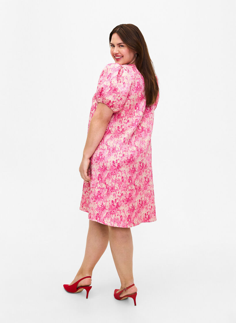 Kleid mit kurzen Puffärmeln, Chateau Rose AOP, Model image number 1