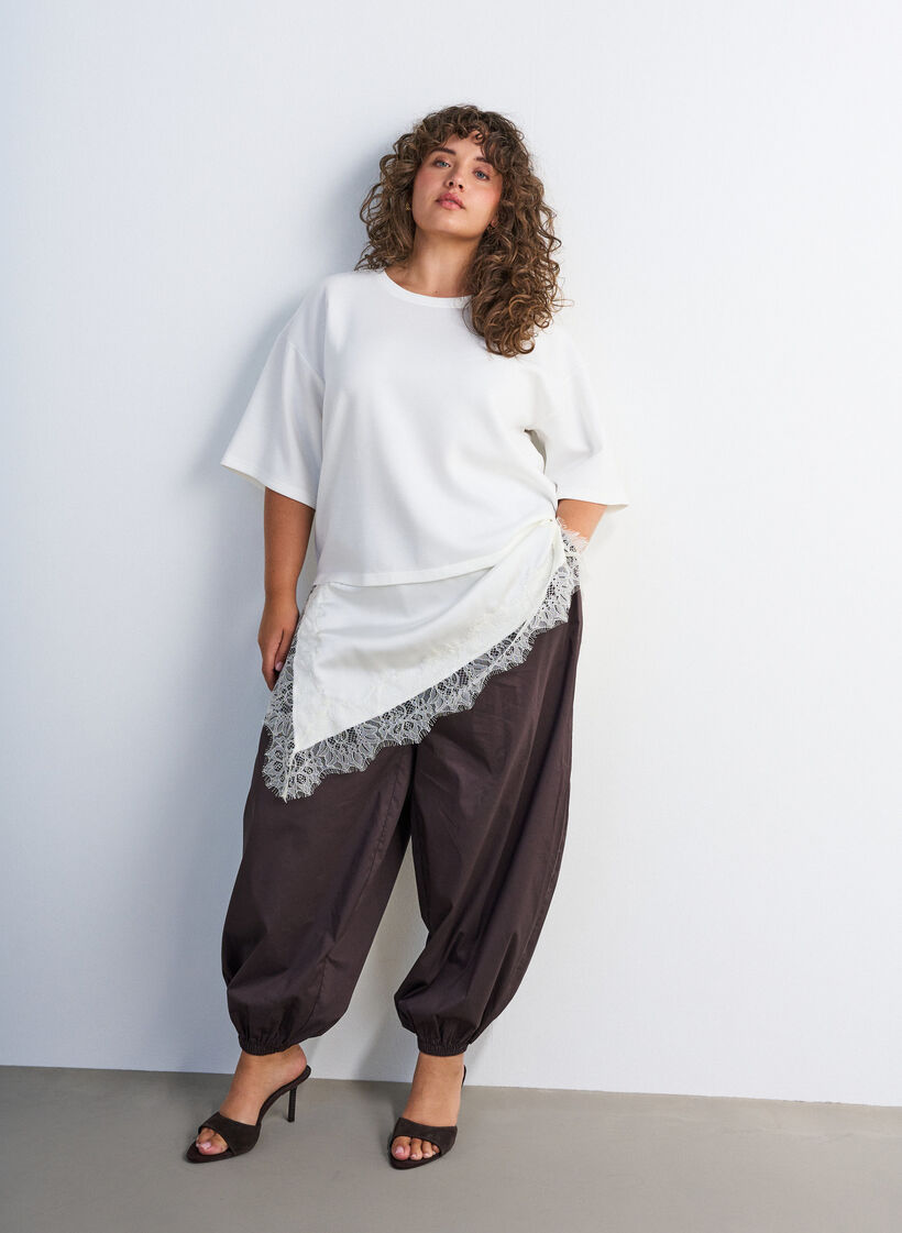 Jerseybluse im Lagenlook mit Spitze, Vanille, Model image number 0